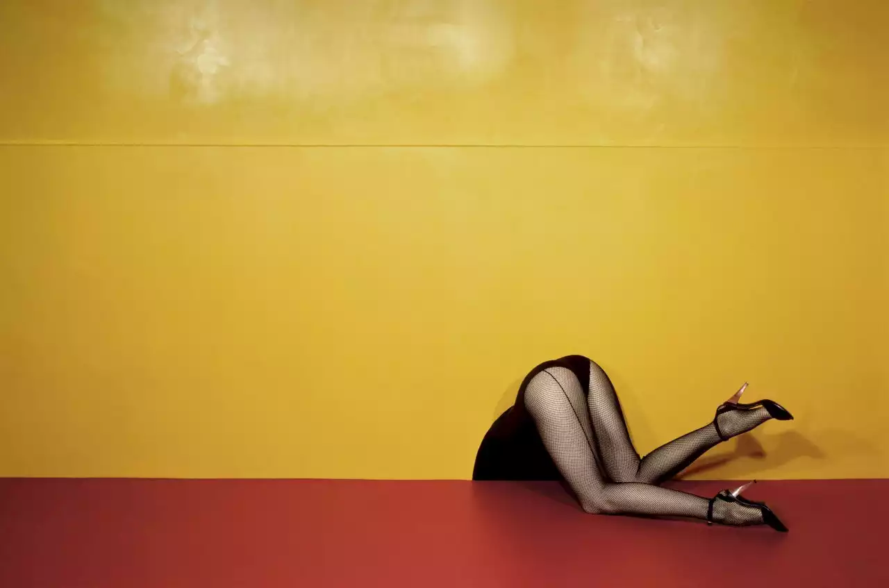 Il primo storyteller | Guy Bourdin e le sue ossessioni contemporanee - Linkiesta.it