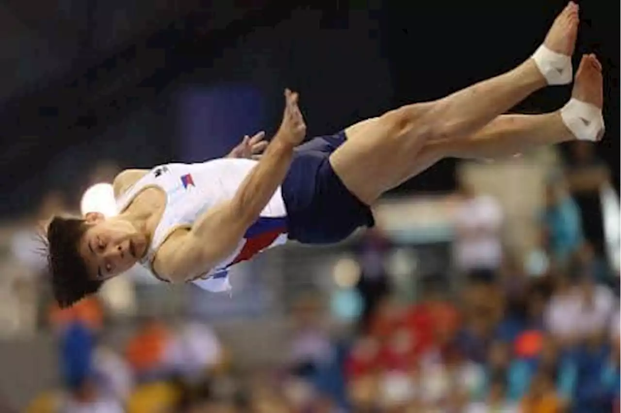 Carlos Yulo wins vault gold in Baku