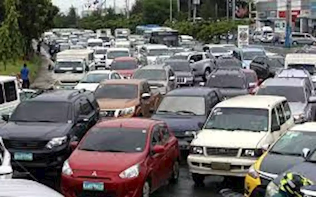 Motor vehicle sales grow modest in February