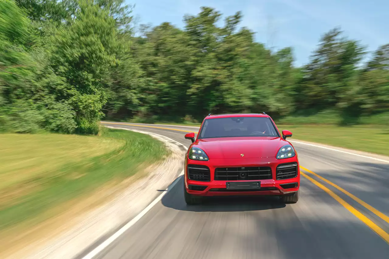 Redesigned Porsche Cayenne will be electric