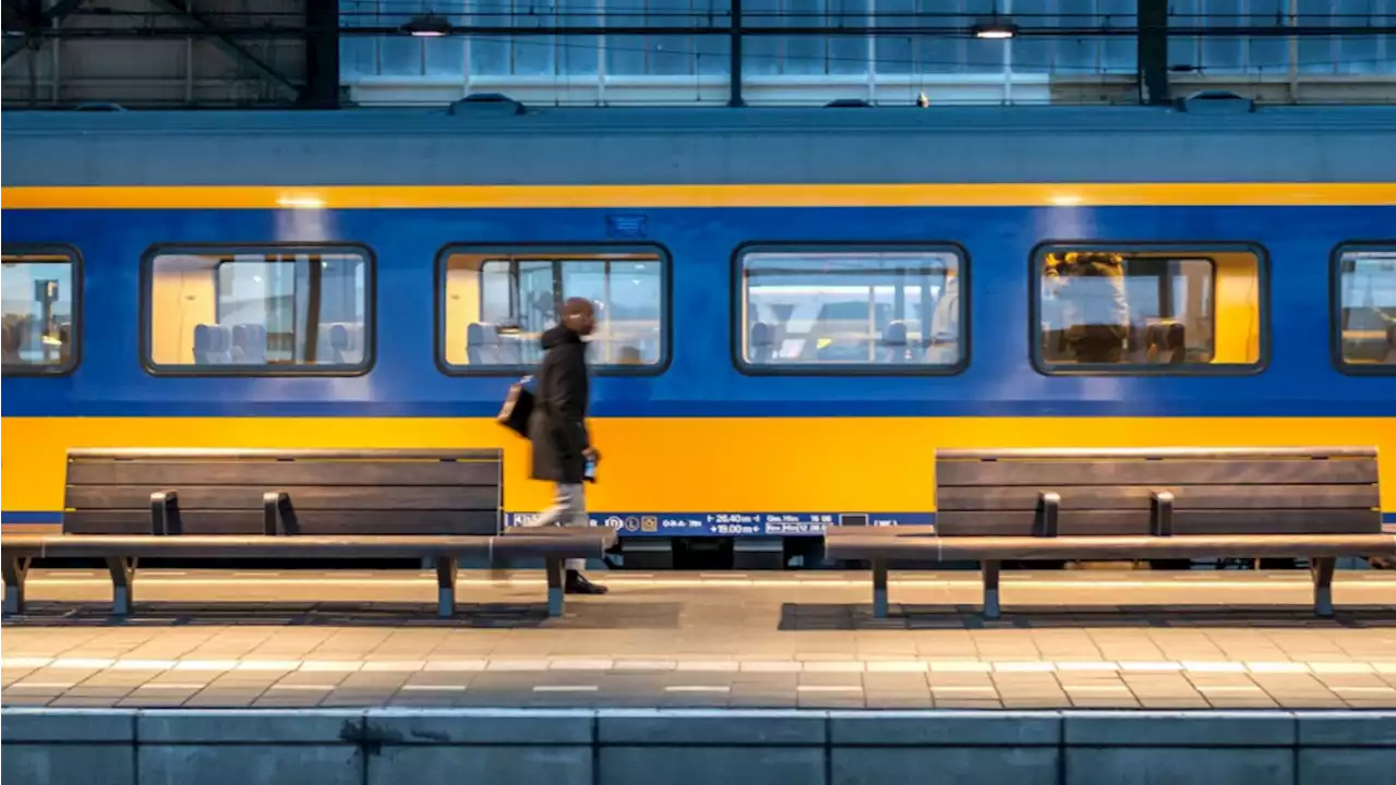 Storm zorgt voor problemen: geen treinen tussen Uitgeest en Alkmaar