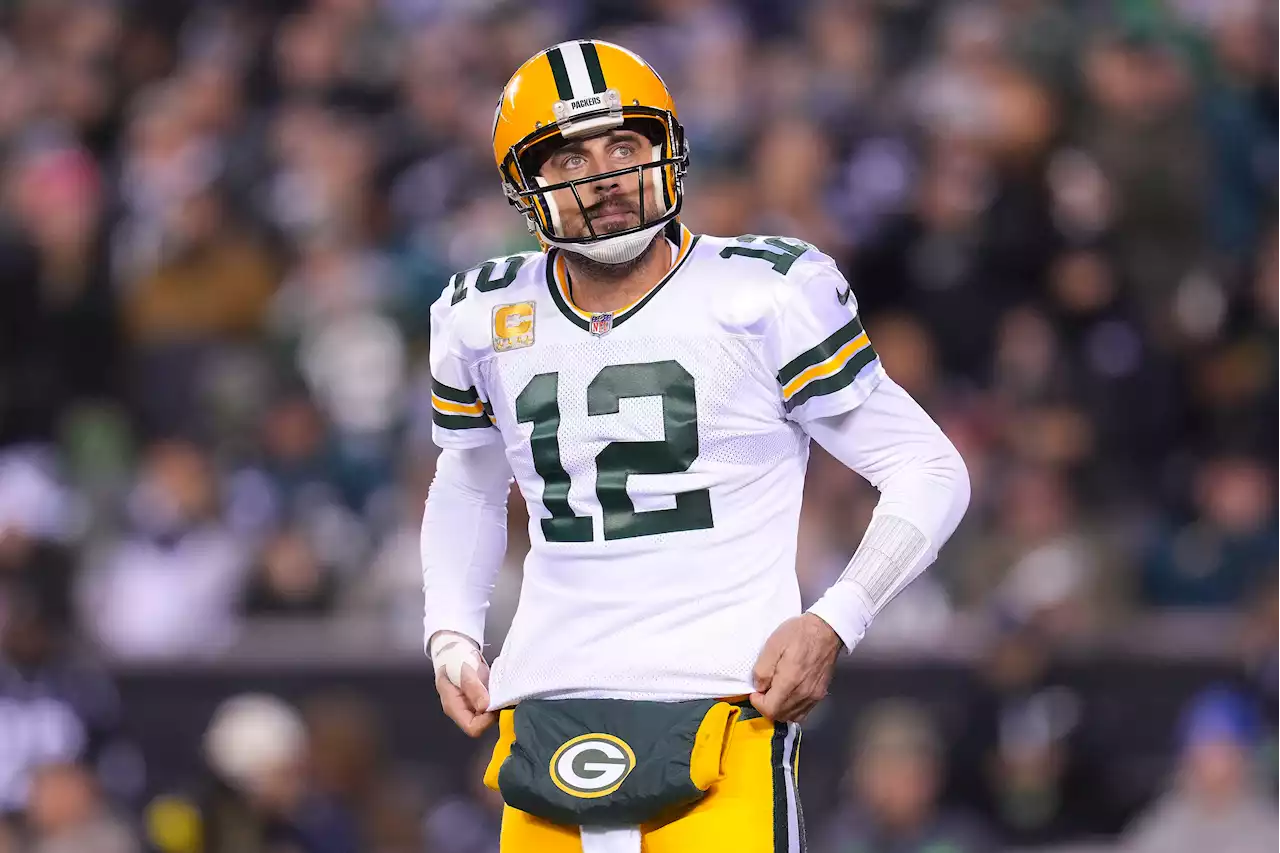 Aaron Rodgers holding Packers, Jets ‘hostage’: ‘No idea what the hell is going on’