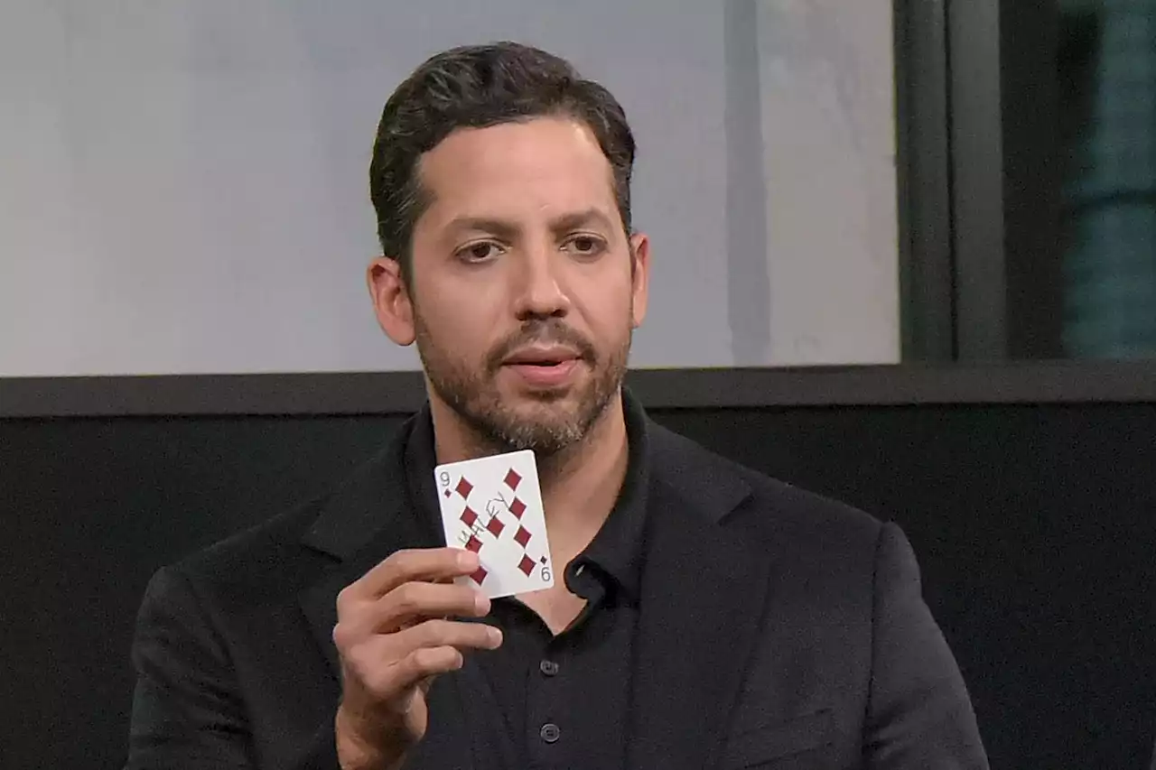 David Blaine dislocates shoulder, continues Las Vegas performance: ‘Wow that hurt’