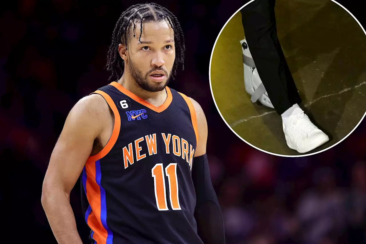 Knicks’ Jalen Brunson wears walking boot while missing second straight game