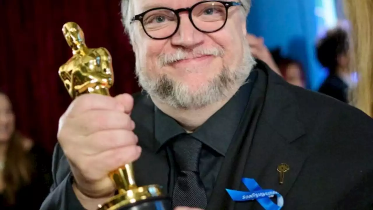 Premios Oscar 2023: qué significa el moño azul que usaron Guillermo del Toro y Cate Blanchett | En la alfombra roja