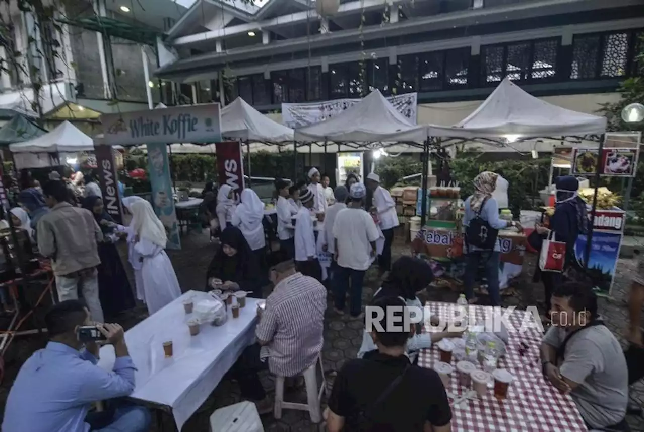 Fatwa Ini Jawab Keresahan Boleh atau Tidaknya Pemanfaatan Area Masjid untuk Komersial |Republika Online