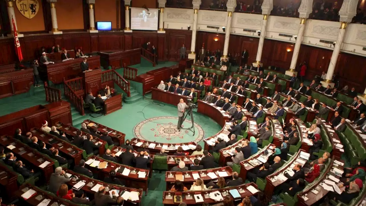 Le Parlement tunisien rouvre, sous l'ombre tutélaire du président Saïed