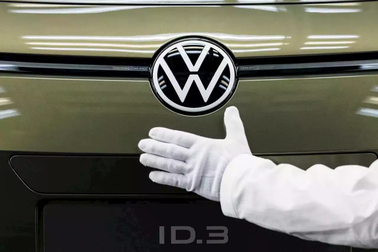 Volkswagen to build electric vehicle battery plant in southwestern Ontario