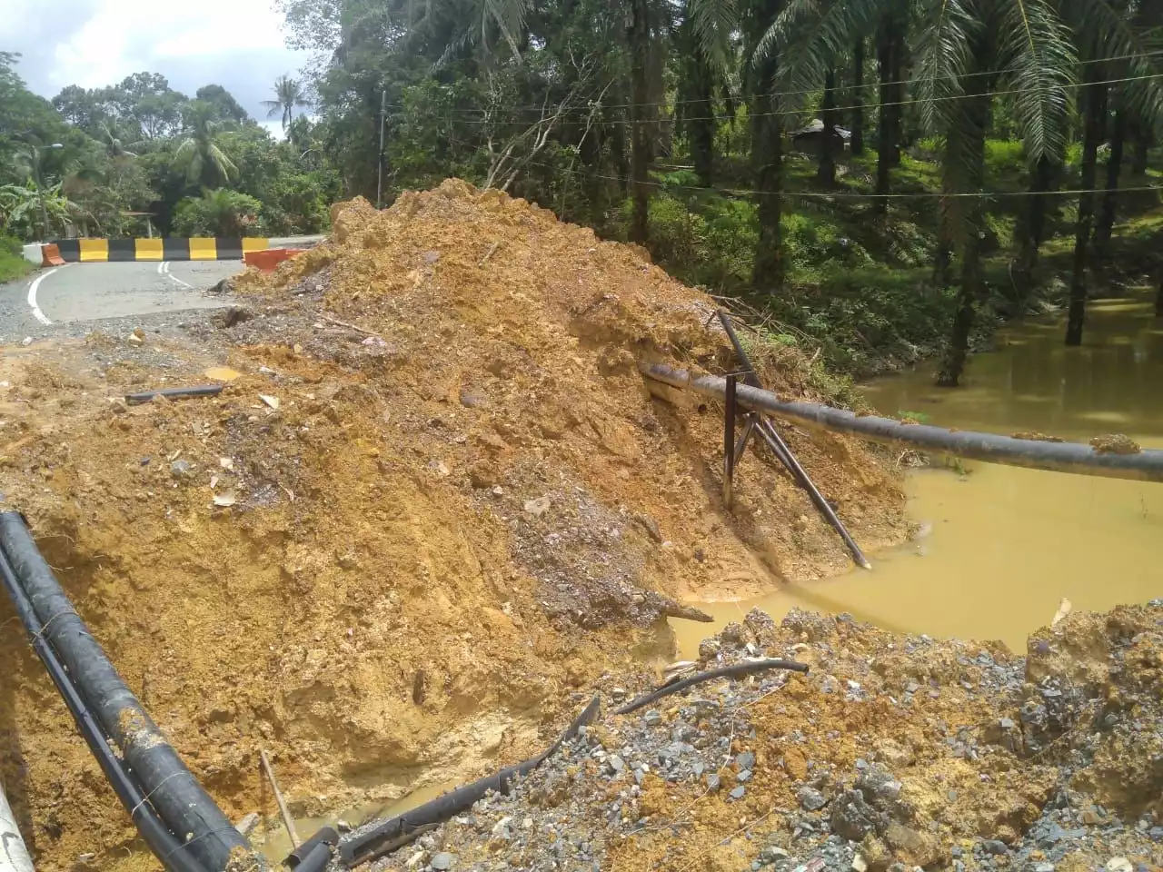 RM800,000 projek baik pulih kerosakan cerun, mendapan tanah di Jalan Jerantut-Benta