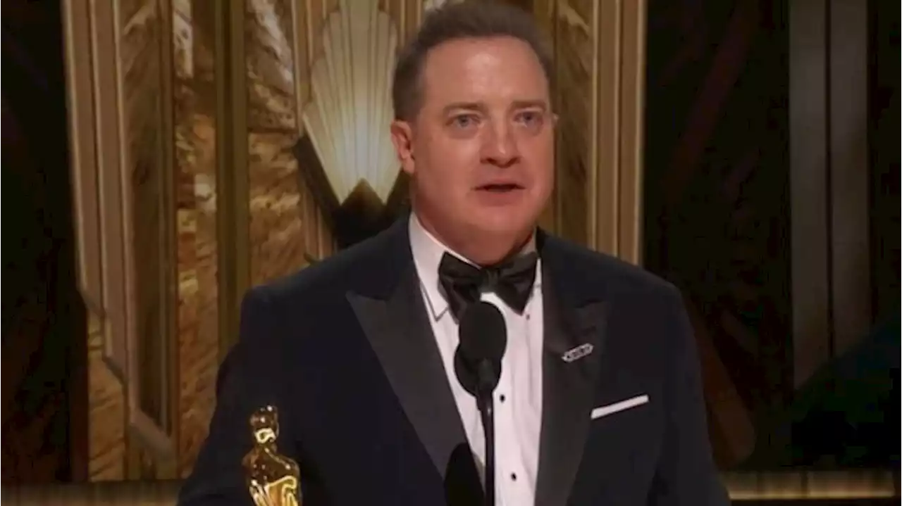 Brendan Fraser Emosional Jadi Best Actor di OSCAR 2023