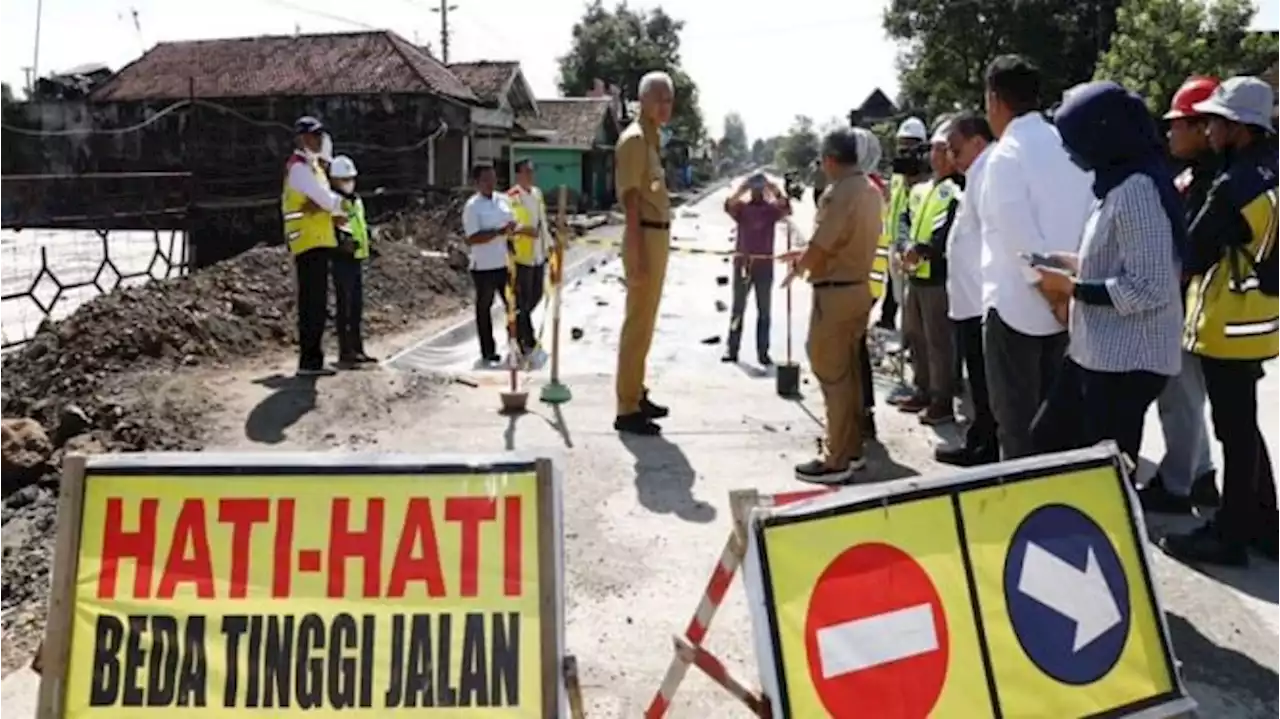 Ganjar Pastikan Perbaikan Jalan Raya Solo-Purwodadi dan Lingkar Sragen Selesai Tepat Waktu