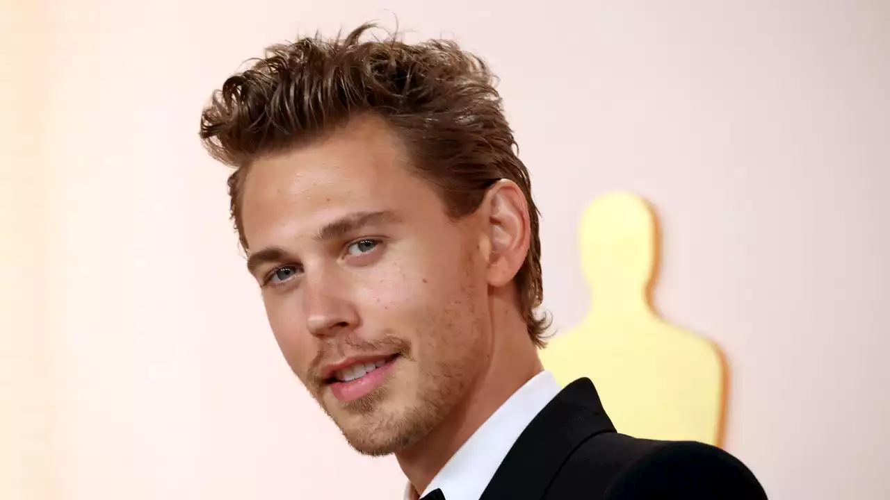 Austin Butler bei den Oscars 2023 mit dem besten Norm-Core-Outfit (mit Twist)