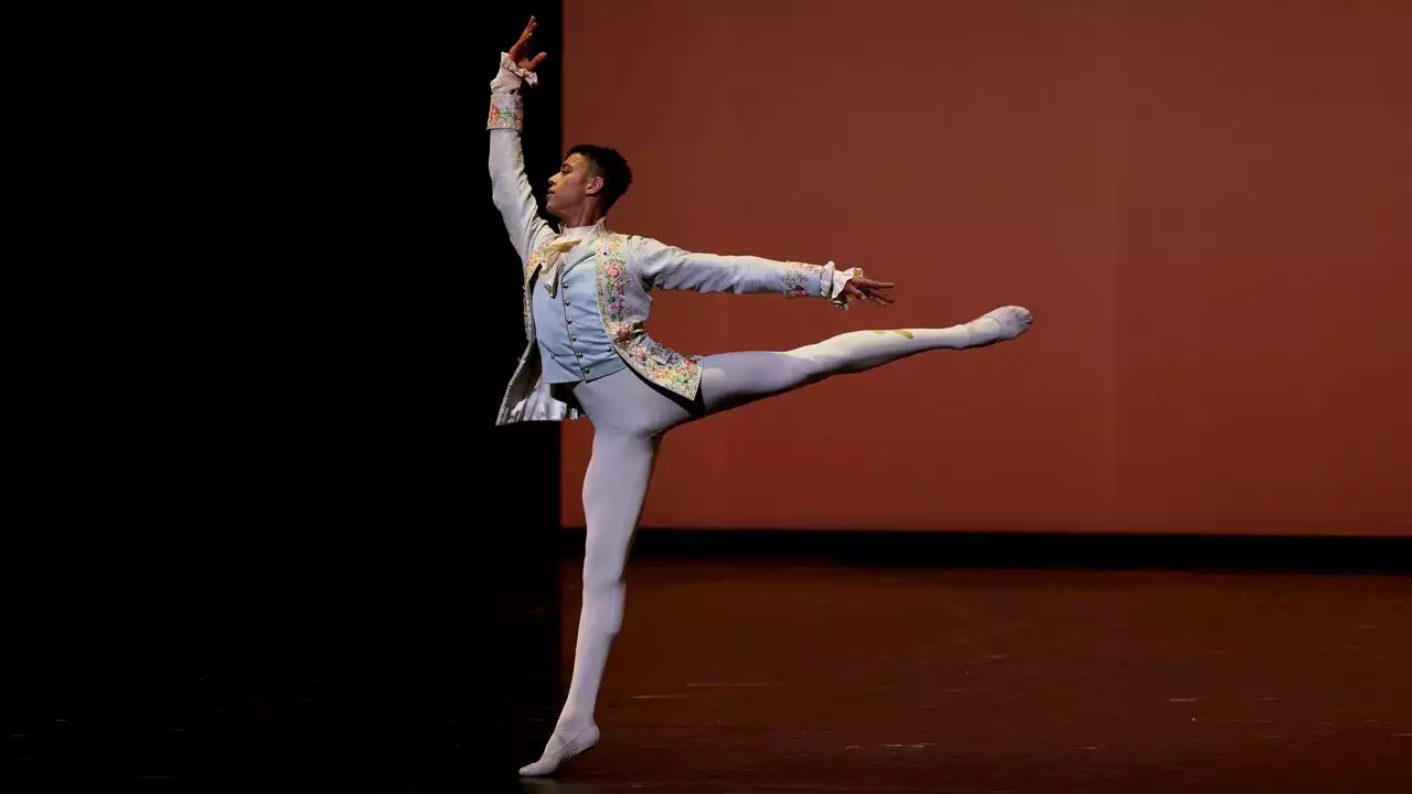 Guillaume Diop devient le premier Danseur Étoile noir de l'Opéra de Paris