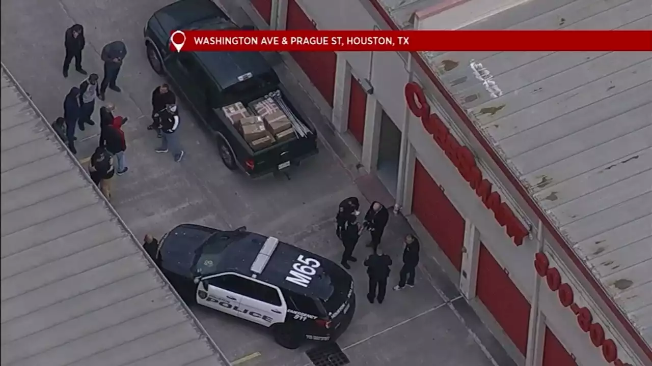 Houston police investigating man found dead at Washington Ave. self storage facility