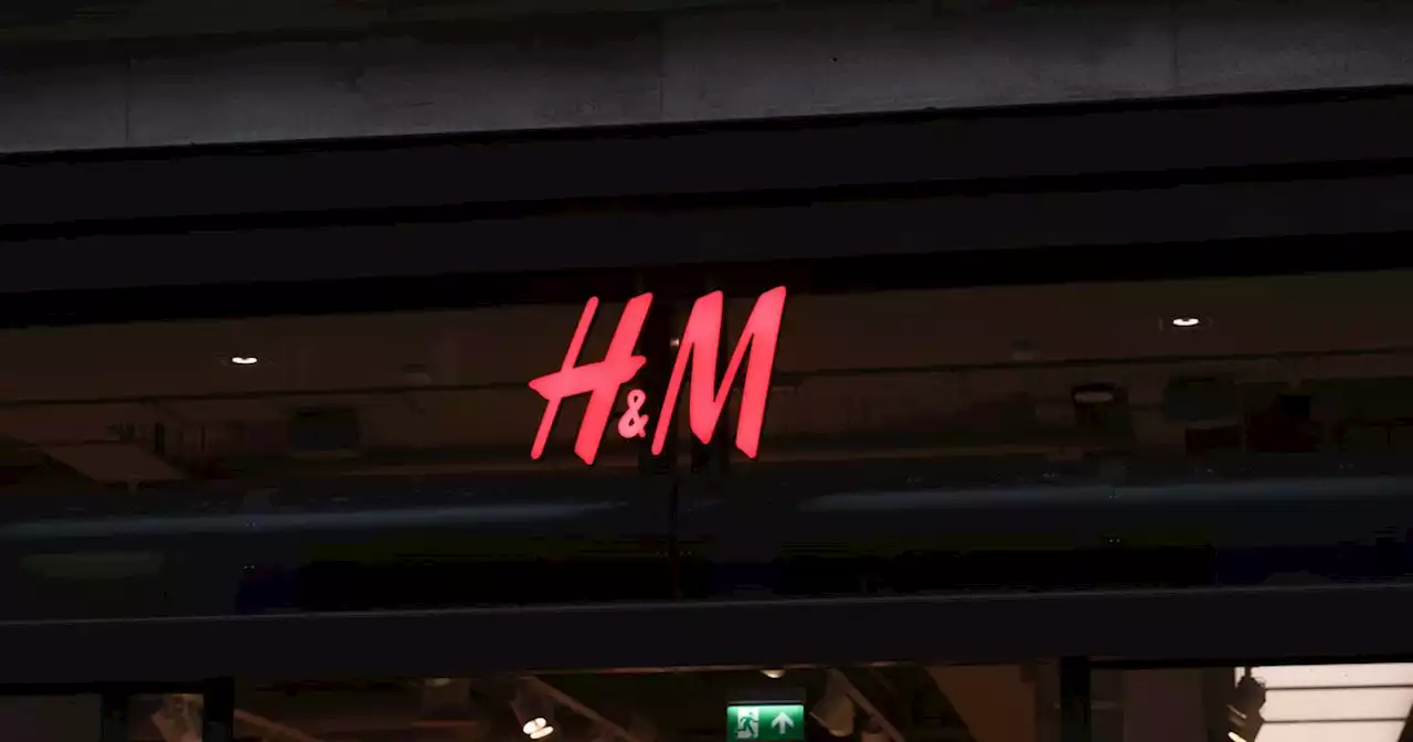 H&M shoppers loving £20 'dupe' of £540 Hermes sandals