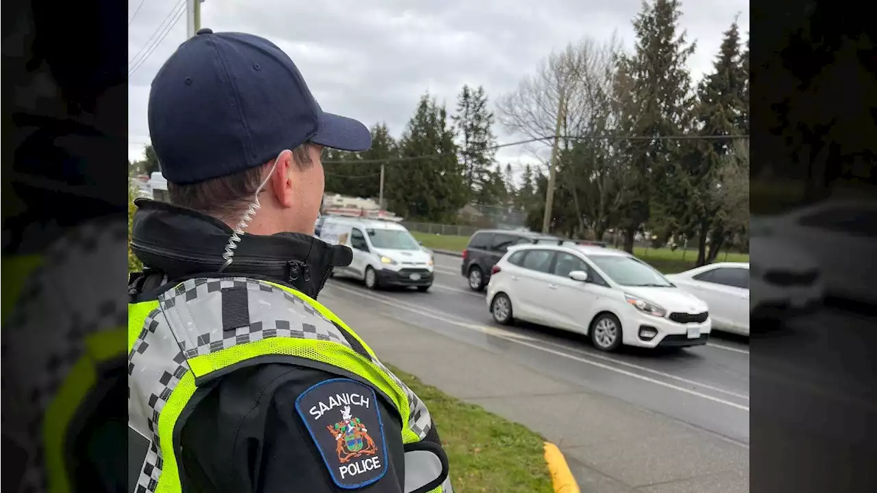 Nearly 100 drivers caught using cellphones in Saanich blitz