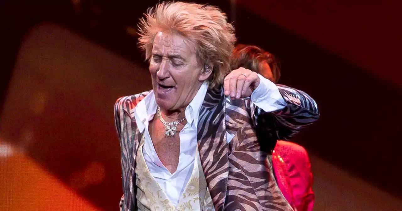 Rod Stewart kicks off Australian tour as he rips up Perth stage with dance moves