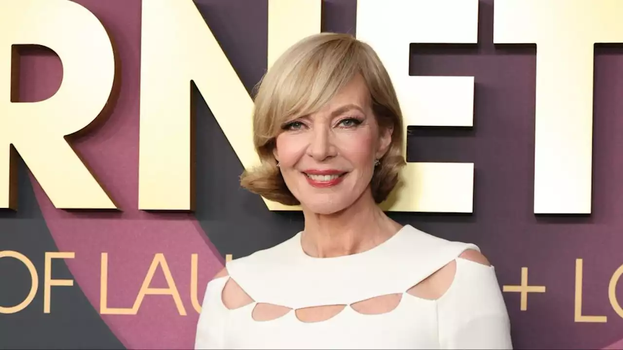 Allison Janney Signs With CAA