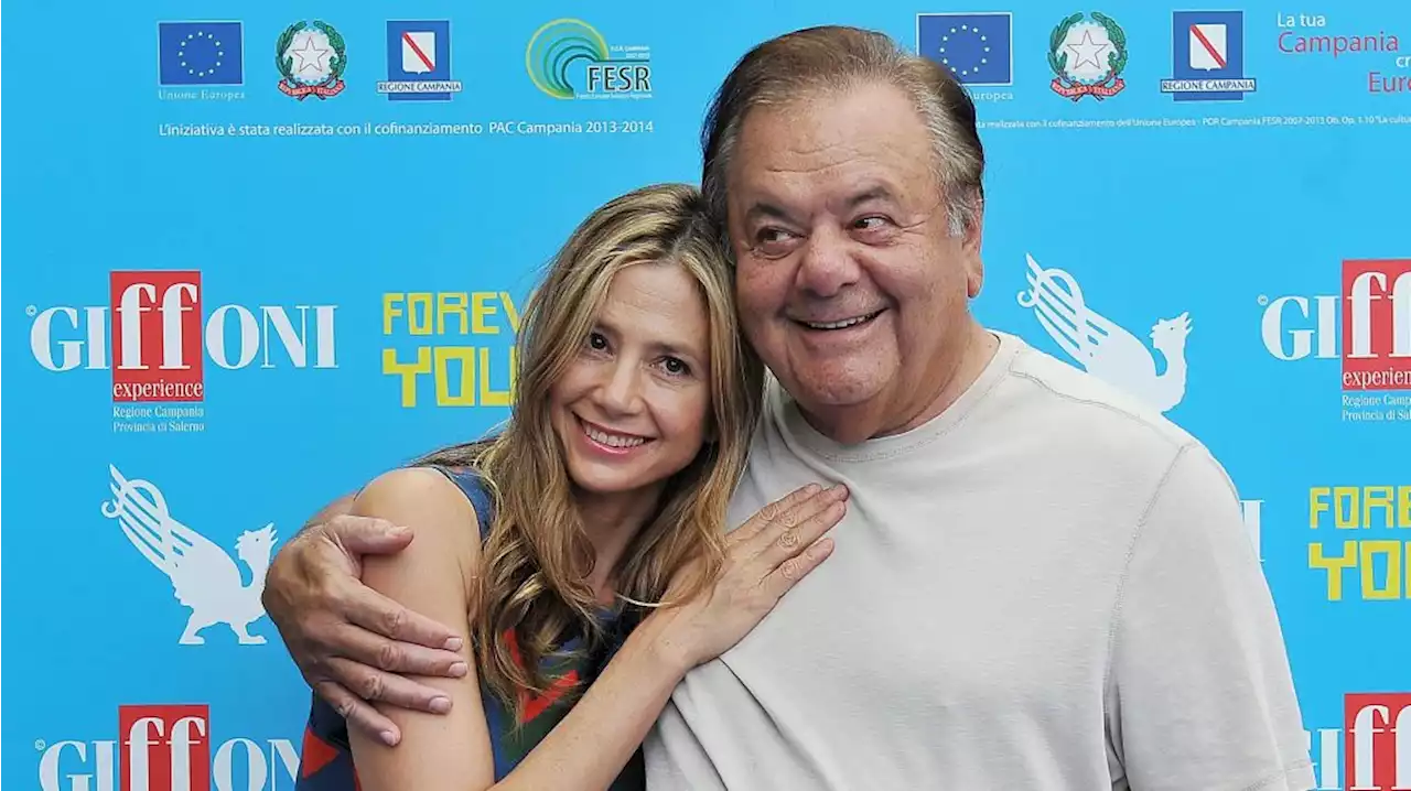 Mira Sorvino Slams Oscars In Memoriam Segment’s Omission Of Father Paul Sorvino: “Baffling Beyond Belief”