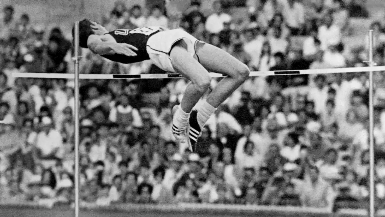 (S+) Zum Tod von Hochspringer Dick Fosbury: Der erfolgreichste Flop der Welt