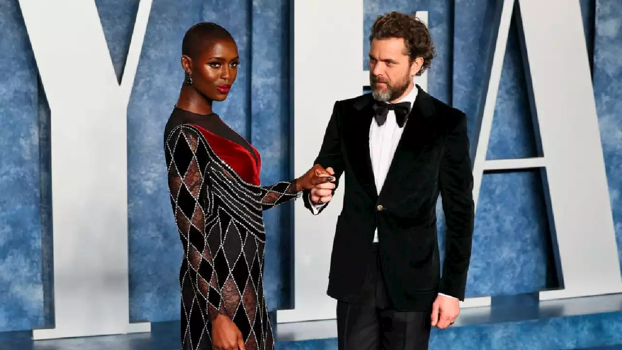 Joshua Jackson Gazes at Jodie Turner-Smith on Oscars Party Carpet