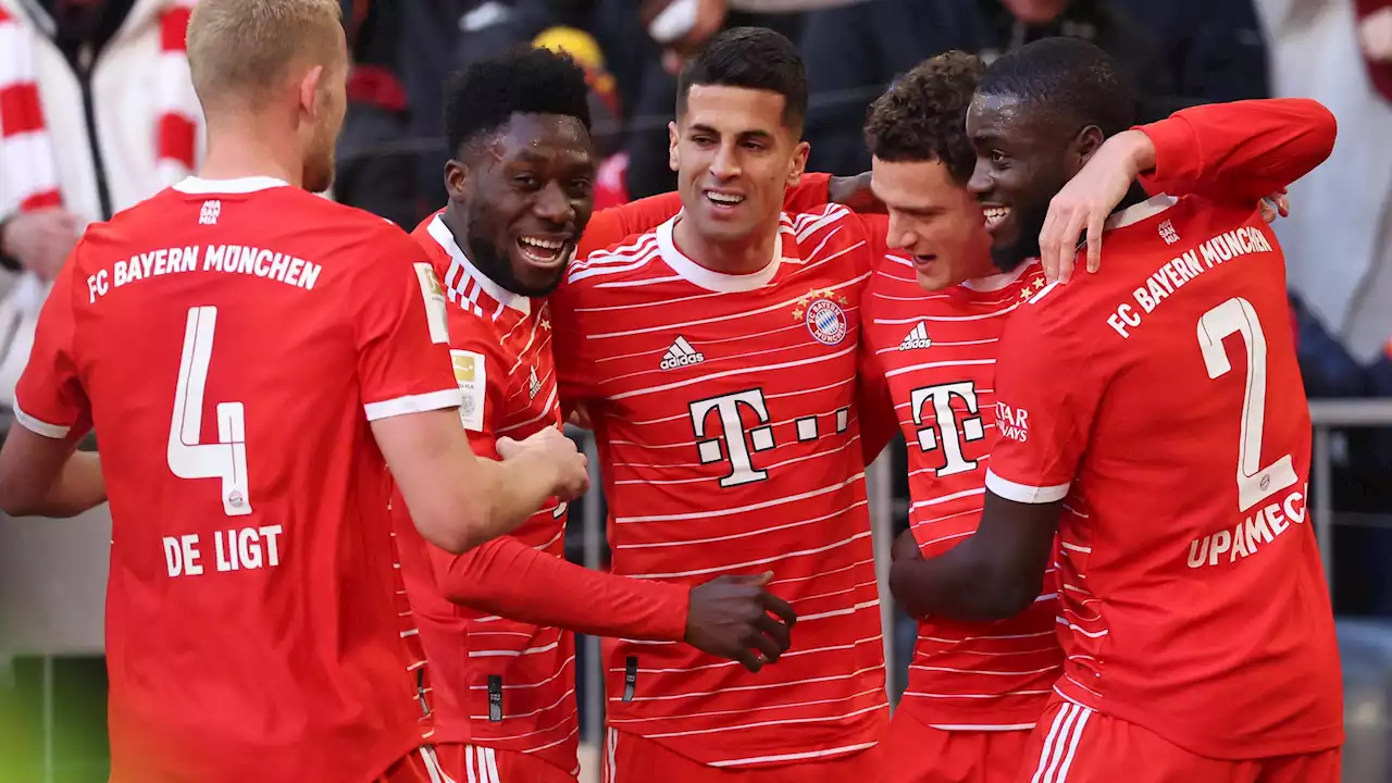 FC Bayern München: 'Footy Headlines' leaked wohl Heim- und Auswärts-Trikot für die Saison 2023/24