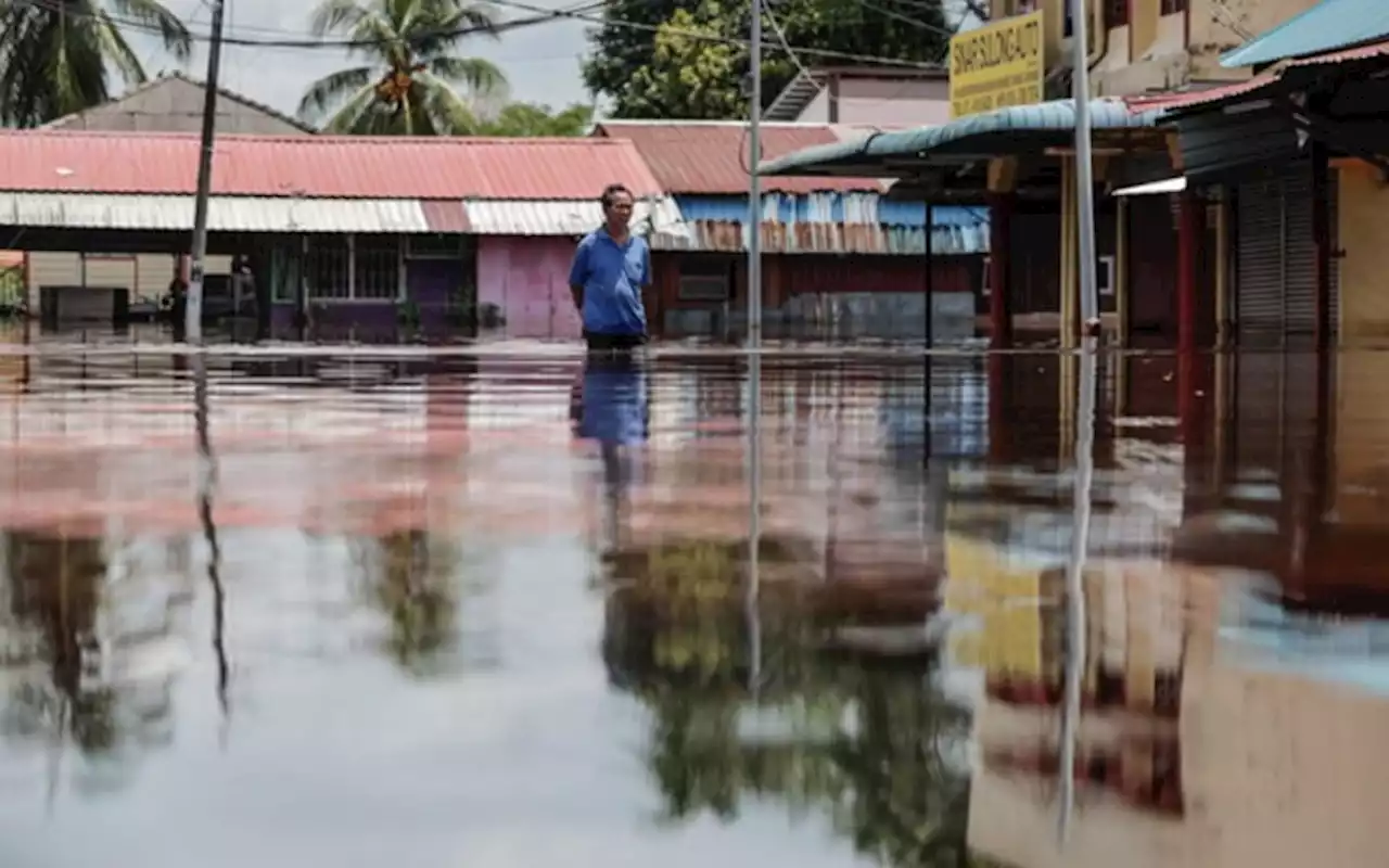 Number of flood evacuees drop in Johor