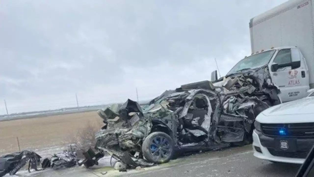 Child among 2 injured in multi-vehicle crash on I-65 in Indiana