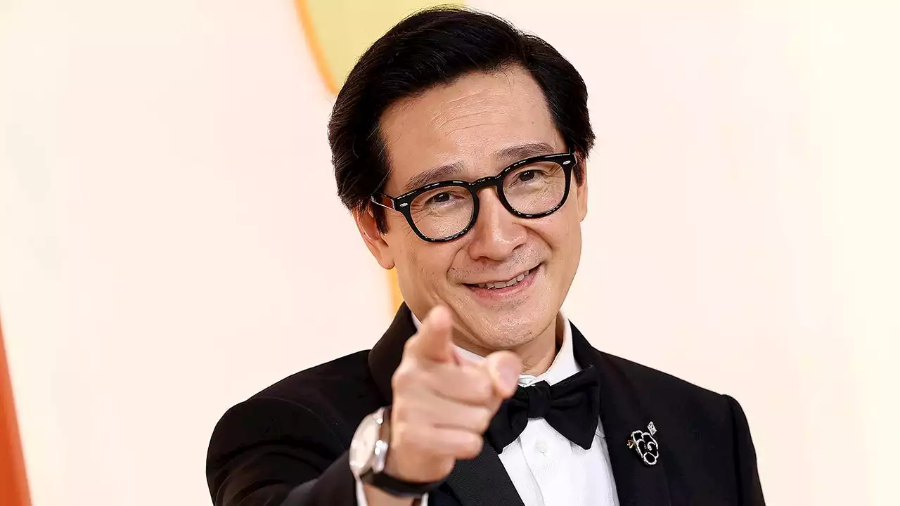 Internet cheers Vietnamese refugee's Oscar win and his inspiring speech praising 'the American dream'