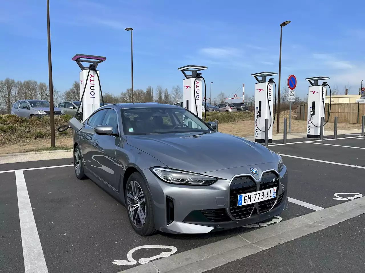 Pourquoi l’Allemagne ne croit pas à 100 % aux voitures électriques ? Au risque de tout faire capoter