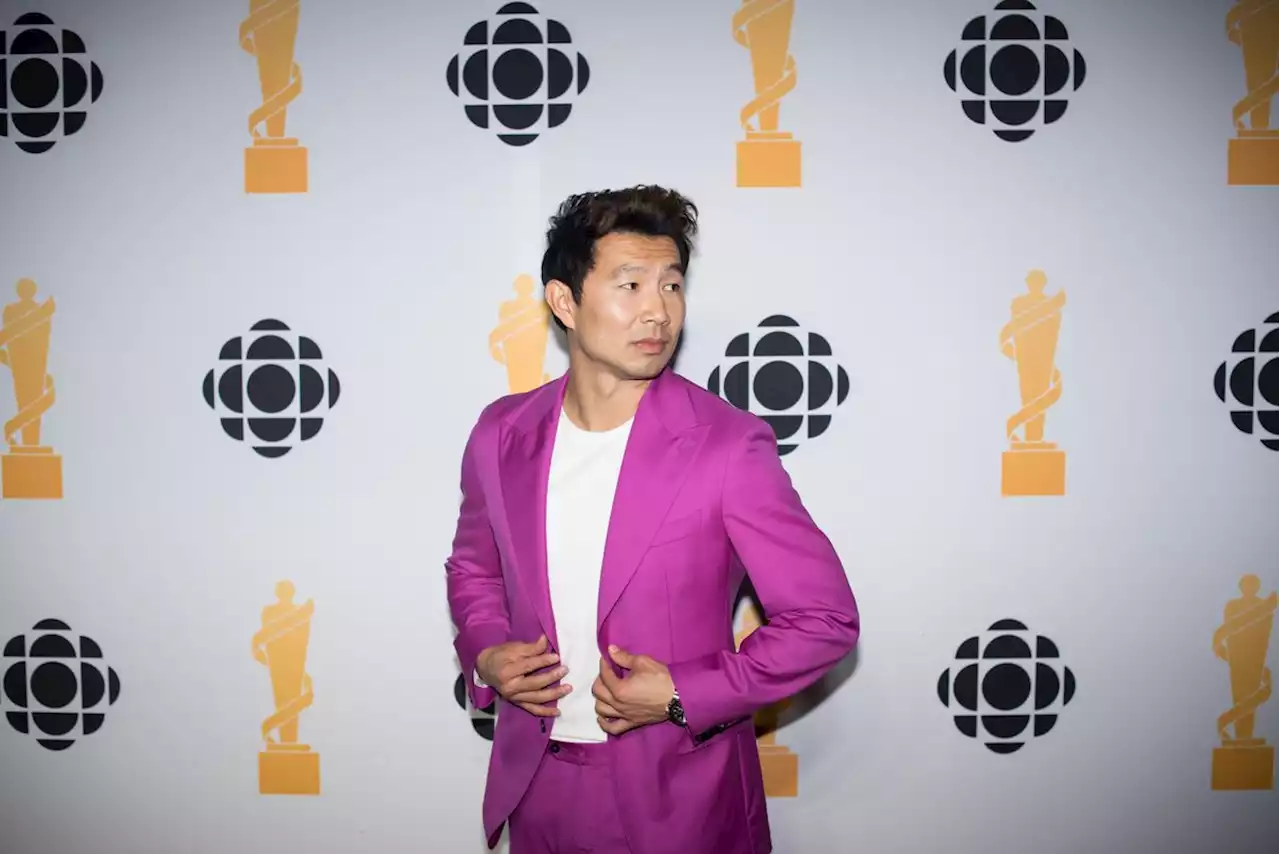 Topless fan crashes Junos broadcast, as the Weeknd wins fifth award with album of the year