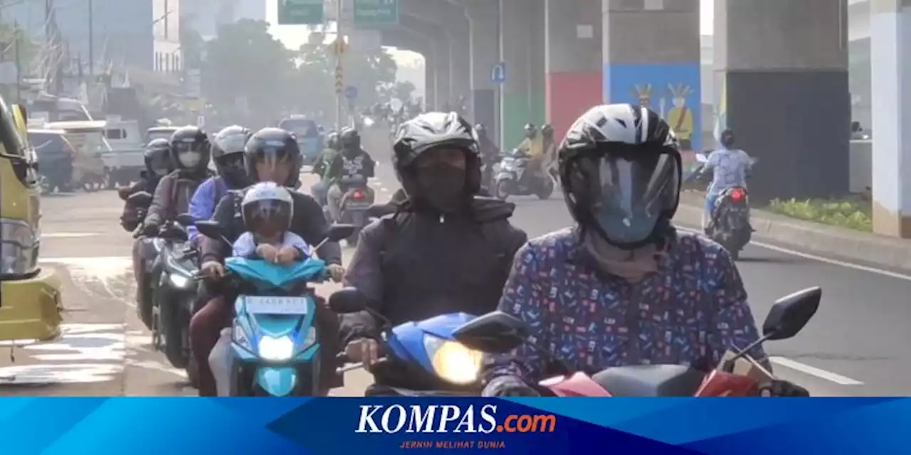 Nekatnya Pemotor yang Hindari Kemacetan di Kalimalang: Lawan Arus Sambil Tetap Ngebut, Polisi pun Diterobos