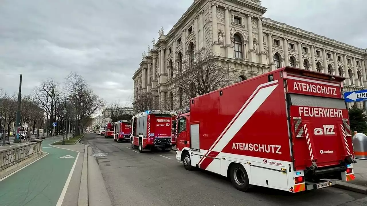 Heikler Säure-Einsatz im geschlossenen Museum