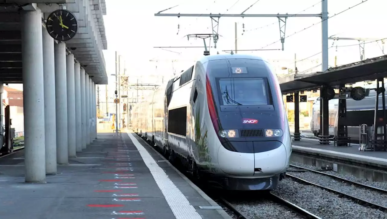 Réforme des retraites : la SNCF annonce un trafic toujours 'fortement perturbé' ce mercredi, 3 TGV sur 5 et 2 TER sur 5 circuleront