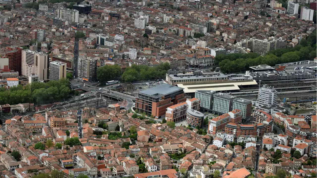 Contre la réforme des retraites, la CGT coupe le courant dans le centre de Toulouse