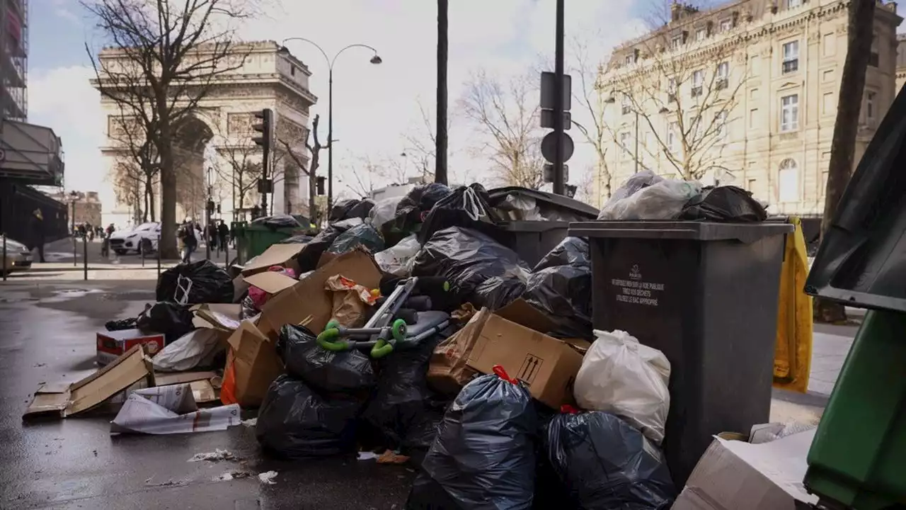 Retraites : les éboueurs de Paris votent la poursuite de la grève jusqu'au 20 mars