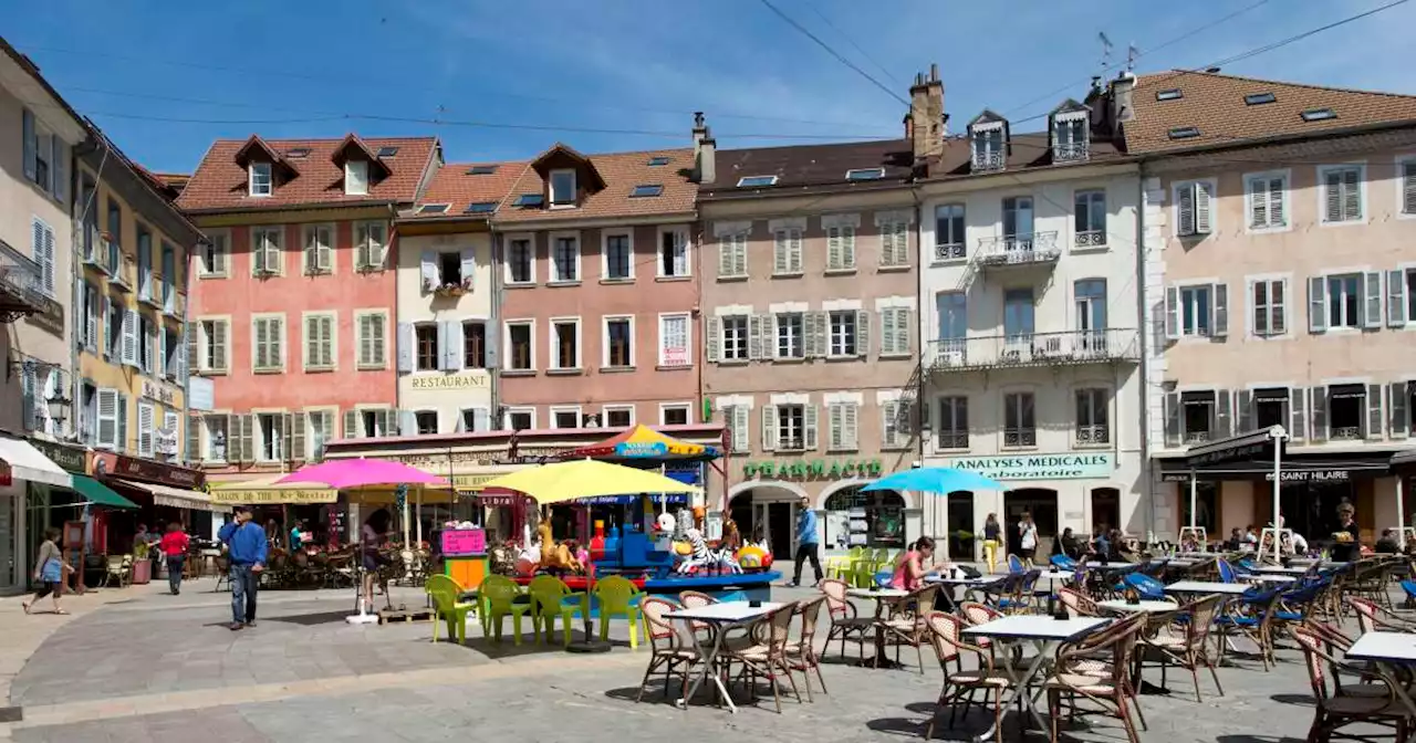 Le charme des maisons des Hautes-Alpes et des Alpes-de-Haute-Provence fait toujours sont effet