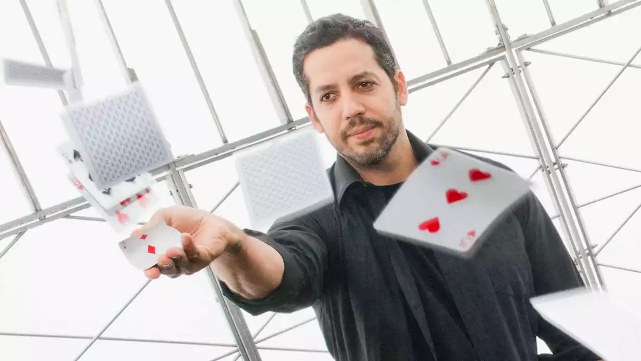 Illusionist David Blaine Dislocates Shoulder During Las Vegas Live Show