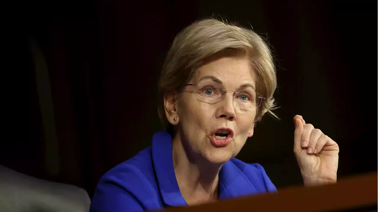 After 2 banks collapsed, Sen. Warren blames the loosening of restrictions