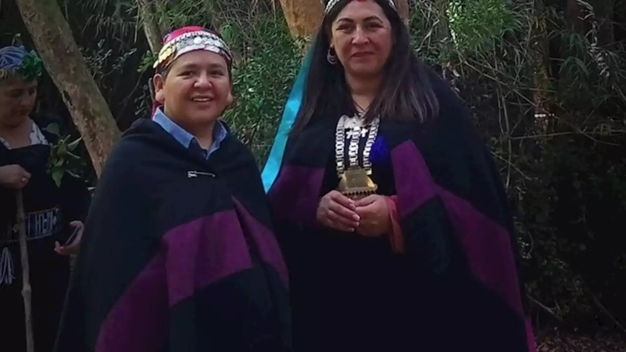 Chile celebra el primer matrimonio mapuche entre personas del mismo sexo | Organizaciones LGTBIQ+ celebraron la unión