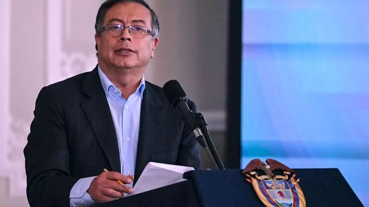 Colombia: el gobierno y las disidencias de las FARC establecerán una mesa de conversaciones de paz | Levantaron órdenes de captura contra 19 miembros de ese grupo