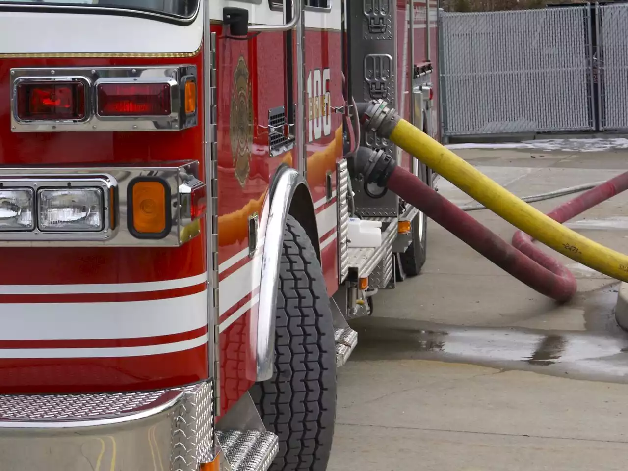 Fire burns through several central Pa. row homes: reports