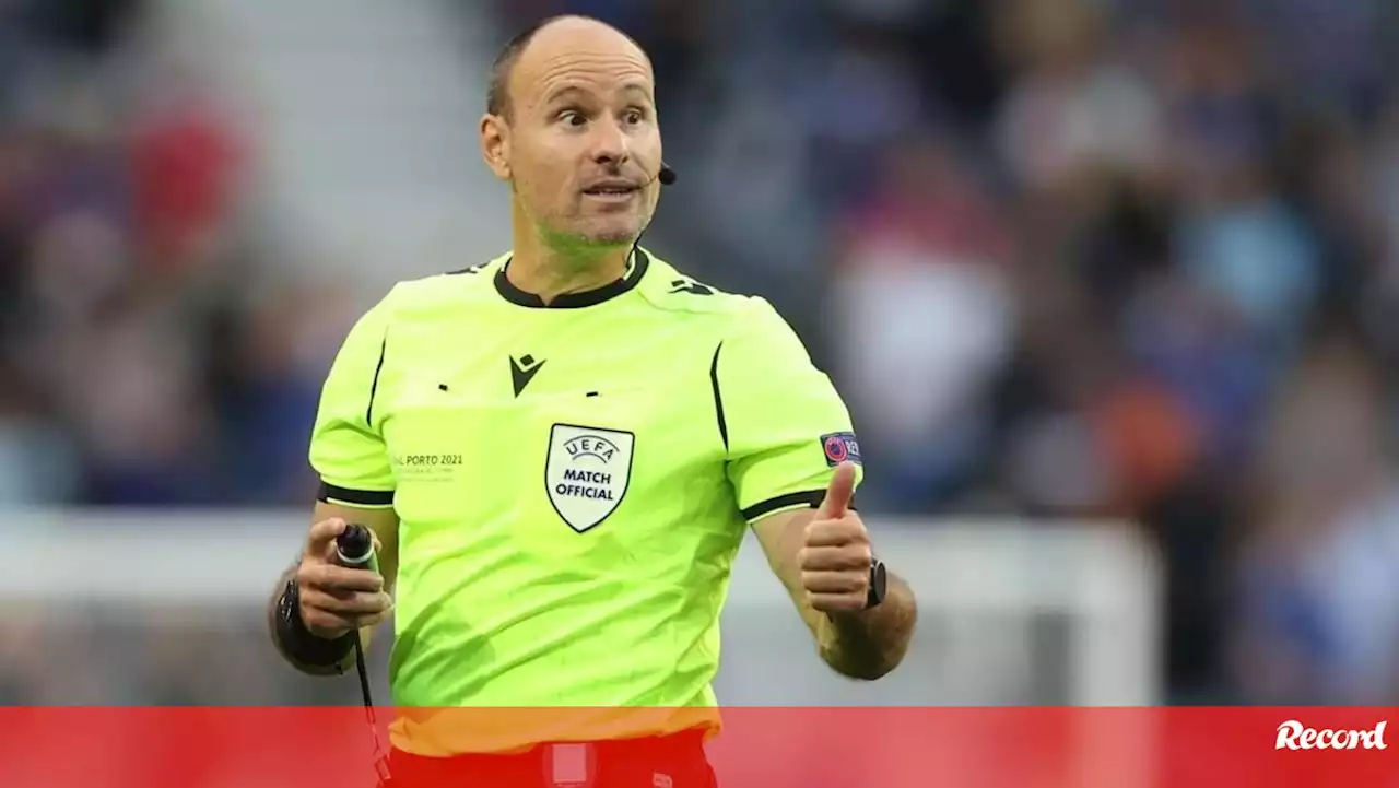 Árbitro espanhol vai dirigir jogo do Sporting com o Arsenal em Londres