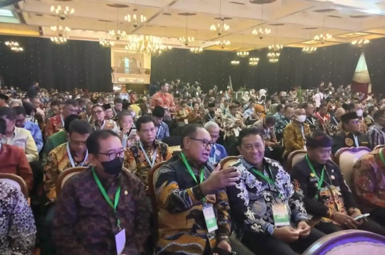 Kalimantan Tengah Raih Penghargaan UHC Award 2023 |Republika Online