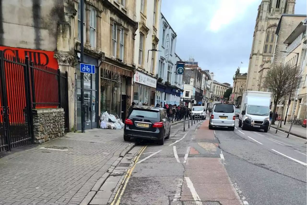 'There's a car park 20 meters away': Cyclists slam cycle lane parking putting riders in danger