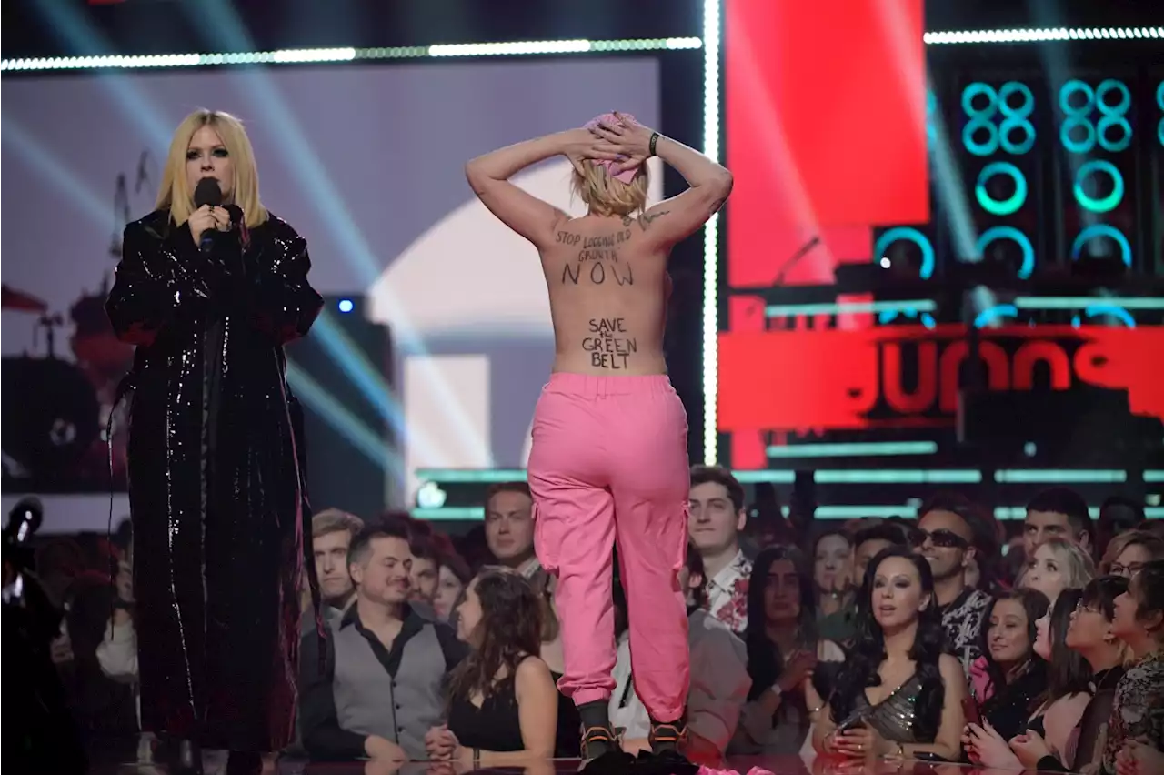 Avril Lavigne Tells Topless Protester to 'Get The F-ck Off' the Stage at 2023 Juno Awards