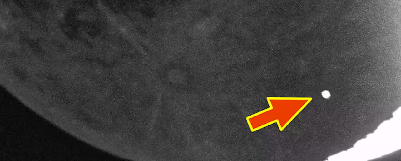 Brilliant Flash Reveals The Moment a Meteor Smacks Hard Into The Moon