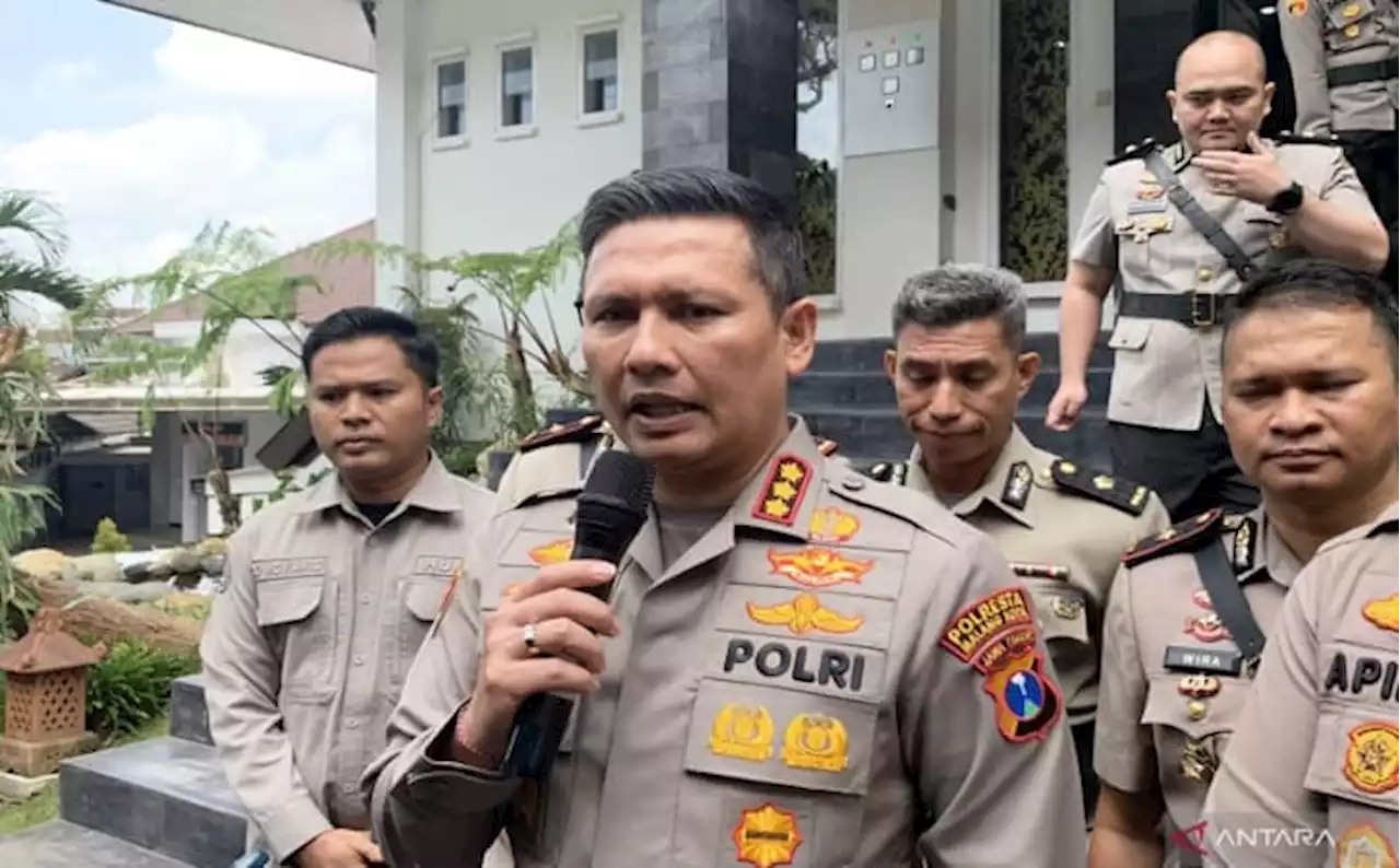 Selain Istri Wahyu Kenzo, Pengepul Dana Korban Robot ATG Juga Diperiksa Polisi