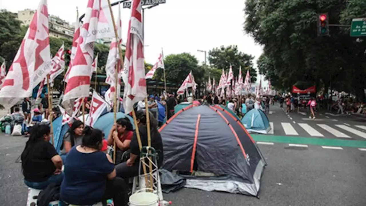 Acampe en la 9 de julio: cuáles son los reclamos de las organizaciones sociales