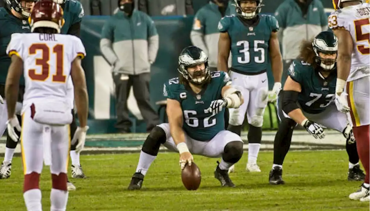 Philadelphia Eagles, Jason Kelce reach one-year contract extension | TSN